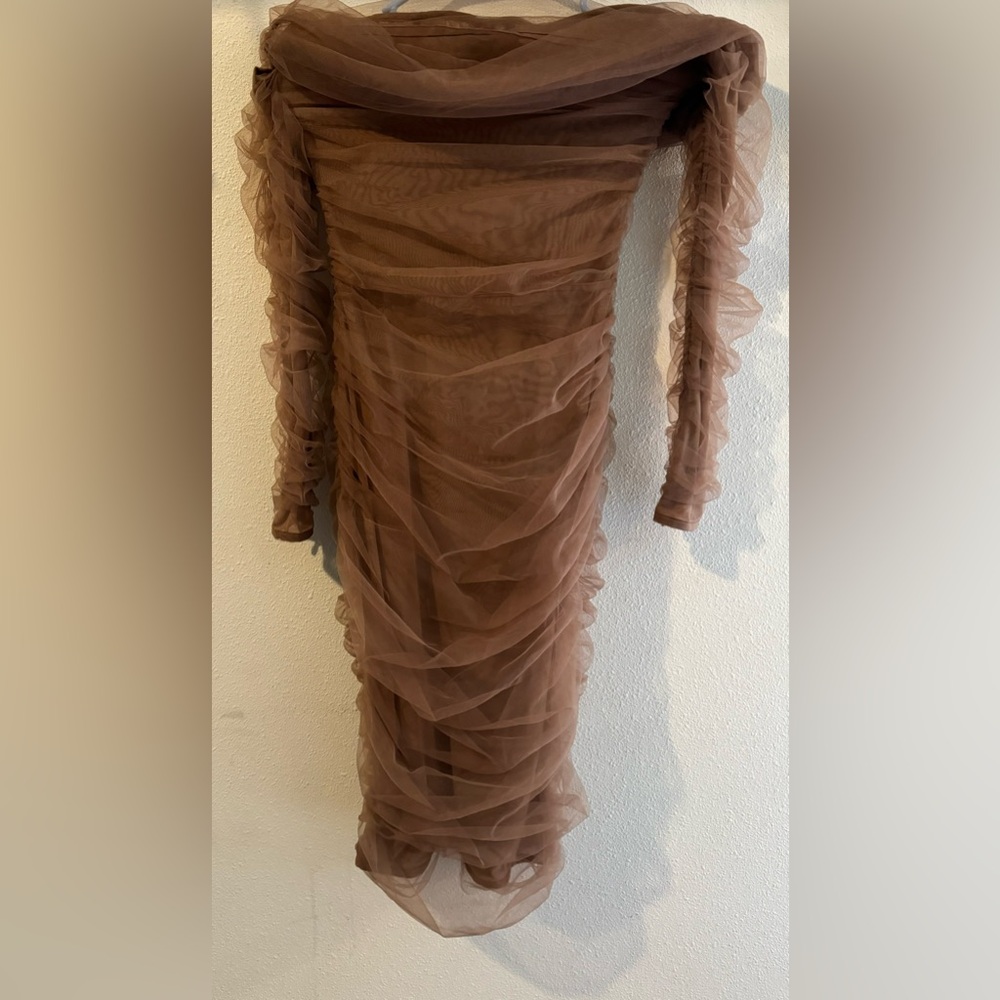 Elegant Off-Shoulder Brown Dress - Picture 10 of 12